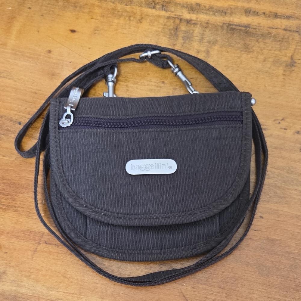 Baggallini Brown Crossbody Mini-Bag